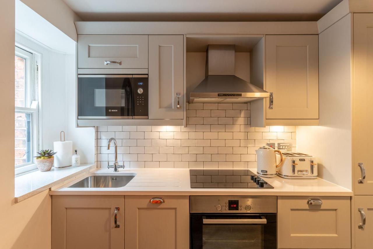 Luxury Chapel Apartment Within City Walls Chester Exterior foto
